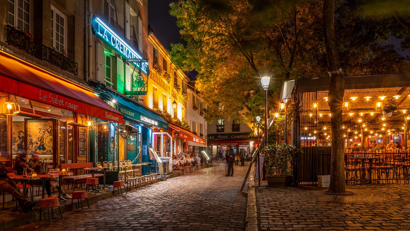 Paris City Tour - Bustling Boulevards and Legendary Cafés